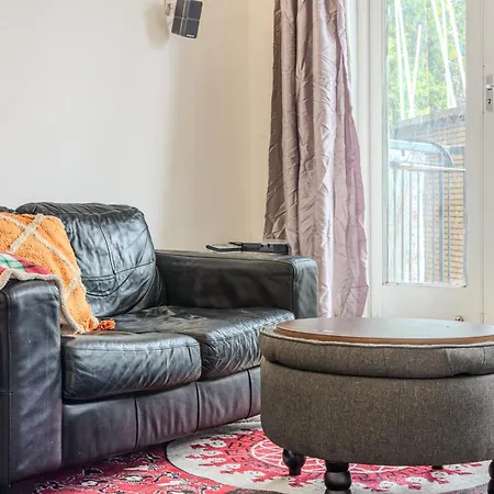 Peaceful 1br Near Canary Warf, 2min Thames River *