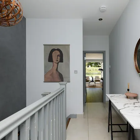 Appartamento The Putney Hideaway - Modern And Elegant 3bdr Flat With Patio