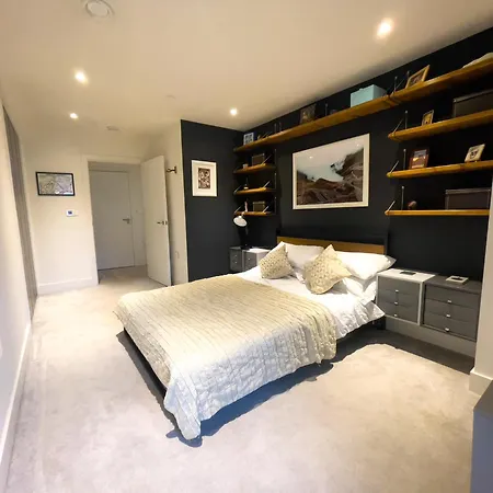 Apartment F9-fantastic 2 Bedroom Flat In Nw3!