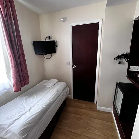 Dolphin - The 3* Londýn