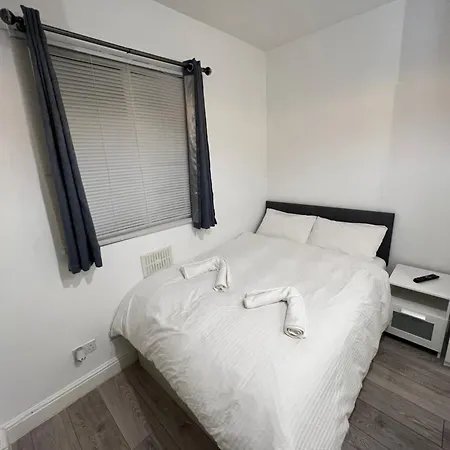 Cosy Self Contained Flat