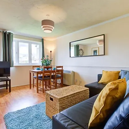 Dalton Plaza Apartment London