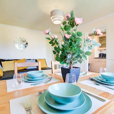 Dalton Plaza Apartment