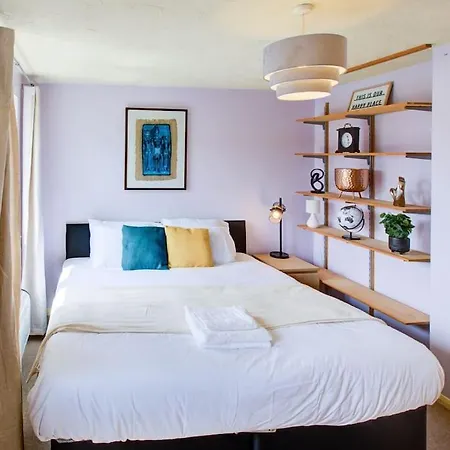 Apartment Dalton Plaza *