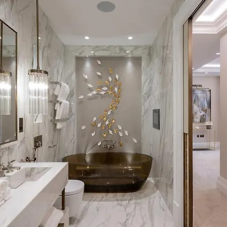 Knightsbridge, Hyde Park- Sw1 *
