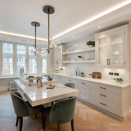 Knightsbridge, Hyde Park- Sw1 London