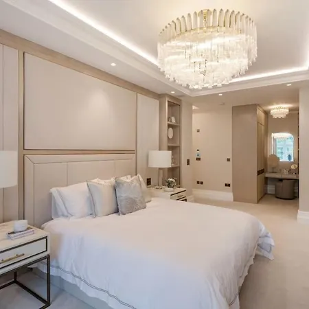 Knightsbridge, Hyde Park- Sw1