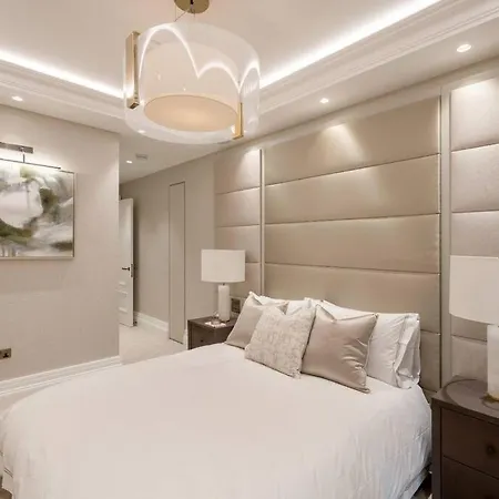 Knightsbridge, Hyde Park- Sw1