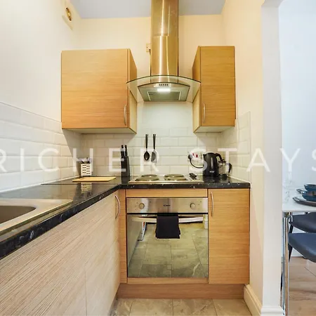 Stylish Canary Wharf Apt, Corporates And Tourists