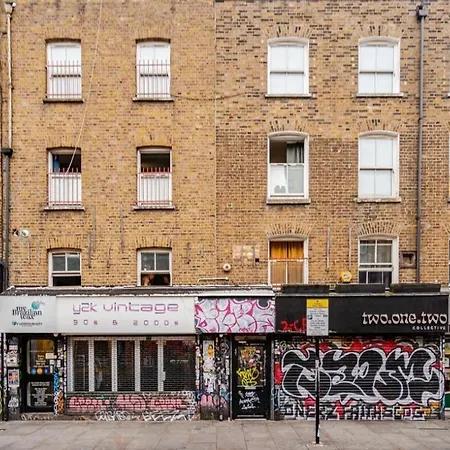 Liverpool Street - In Brick Lane * London