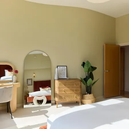 The Spitalfields Beauty - Bright 2bdr Flat Londra