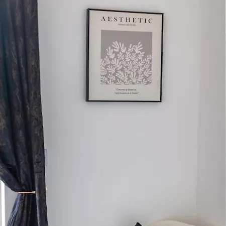 Apartment Runway Retreat, Close To London Heathrow West Drayton (Middlesex)