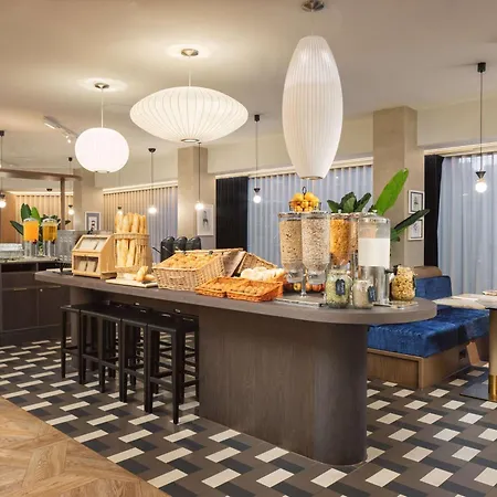 Ibis Earls Court Hotel 3*