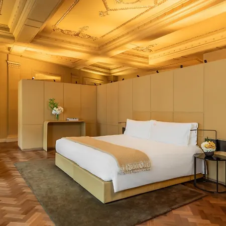Hotel Cafe Royal 5*