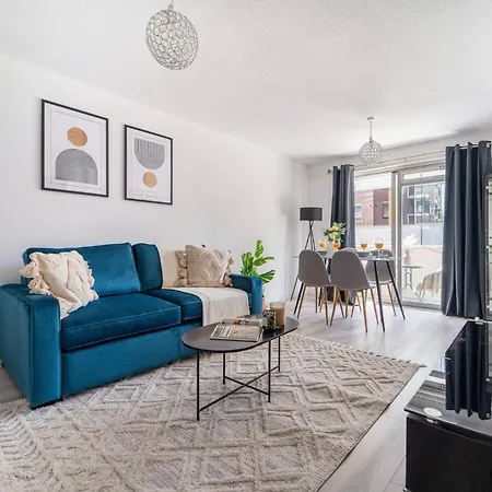 Fitzrovia - 1br With Balcony Near Soho - Cityapartmentstay Daire Londra