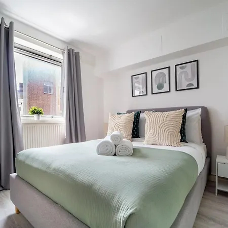 Fitzrovia - 1br With Balcony Near Soho - Cityapartmentstay Londra