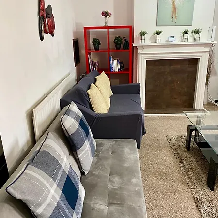 דירה Cosy 3 Bed Apt, Old Truman Brewery! Brick Lane, London, E1 *