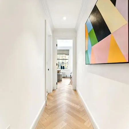 Beautiful Modern Central Covent Garden Sleeps 5 *
