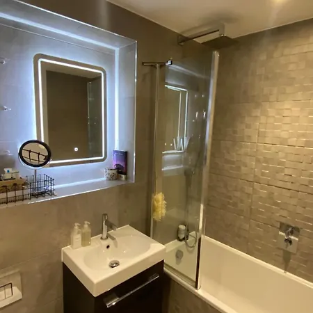 Apartment Luxe: Stylish *