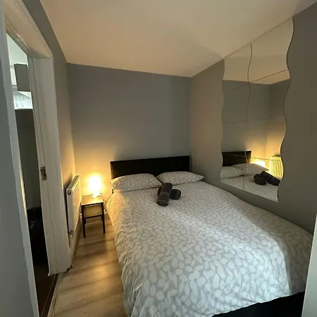 - Ground Floor 2 Bedrooms Londra