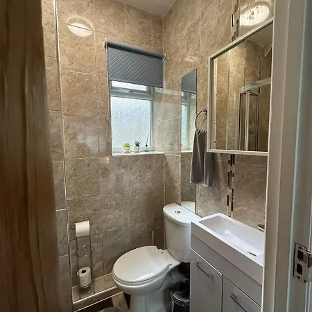 Appartamento - Ground Floor 2 Bedrooms *