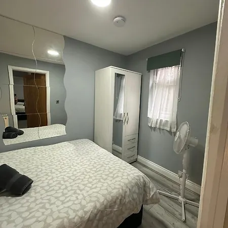 - Ground Floor 2 Bedrooms Appartamento *