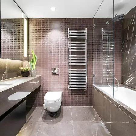 3 Million Pound Luxury Large Tower Bridge Direct Views Sleeps 6 Apartment London