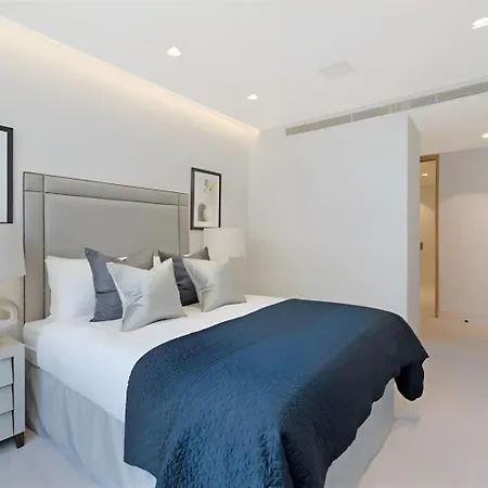 3 Million Pound Luxury Large Tower Bridge Direct Views Sleeps 6 London