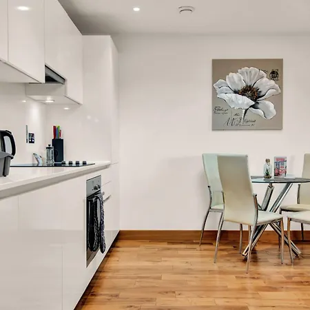 Mysquare Shoreditch Close To Colombia Road Flower Market London