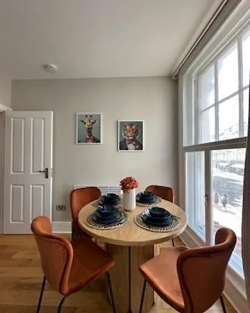 Apartament Modern Flat In
