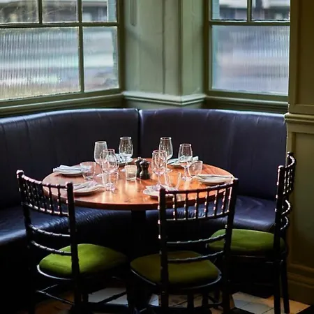 Cityscape Oasis Chic For Urban Dwellers Londres