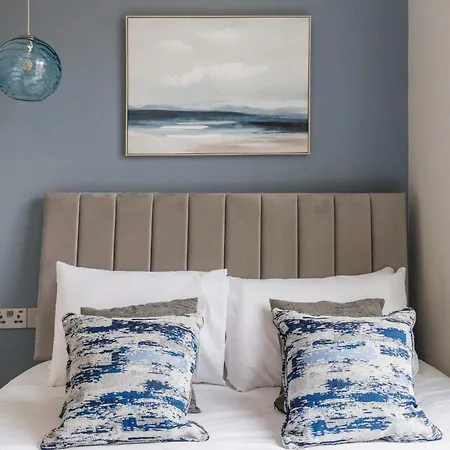 Appartement Cityscape Oasis Chic For Urban Dwellers *