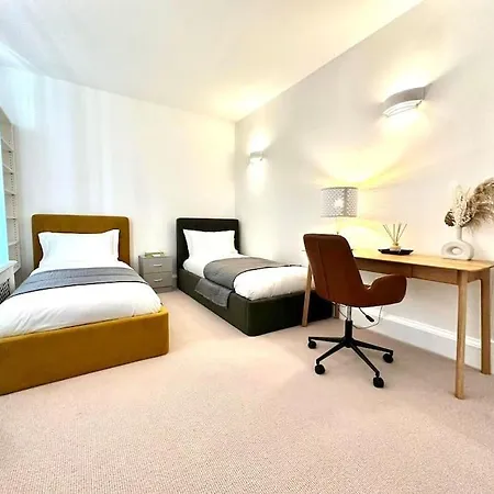 Apartment Charming 3 Bed Luxury Flat In London