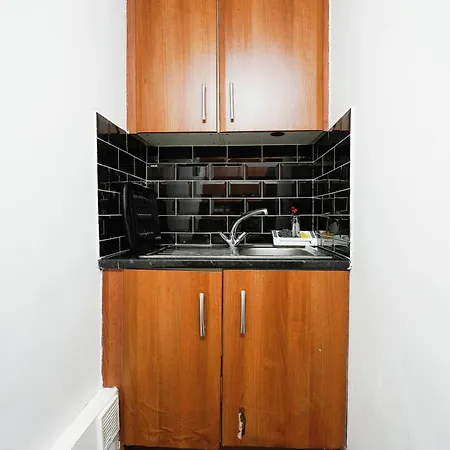 Apartment Modern Comfy And 5 Star Location Doublebeds London