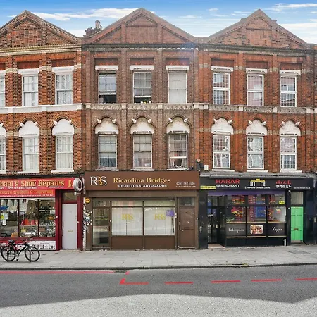 Apartment Modern Comfy And 5 Star Location Doublebeds London