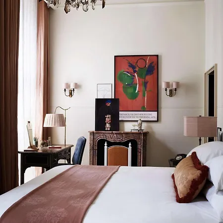 Nomad Hotel