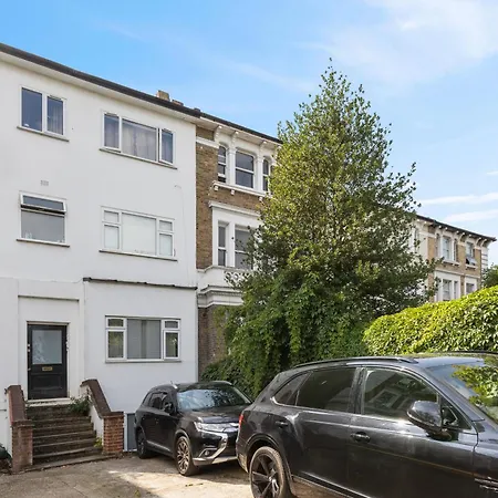 King With Garden And Parking Ealing