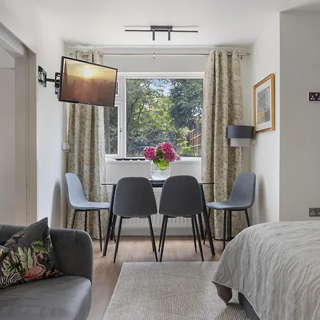 Apartment King With Garden And Parking Ealing