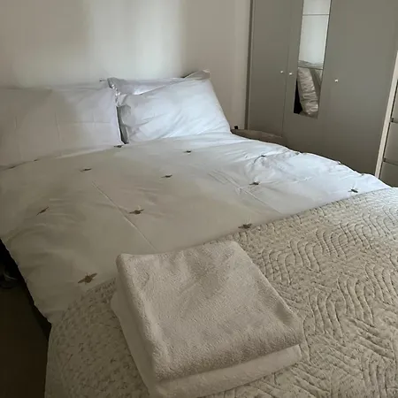 Apartment Gem 2 London