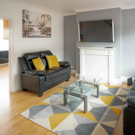 Riverside Thames & O2 Arena Retreat - Luxury 2bhk *