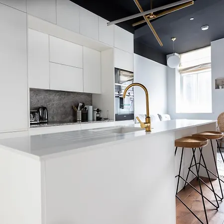 Apartment Two Adjacent Luxurious 1 Bed
