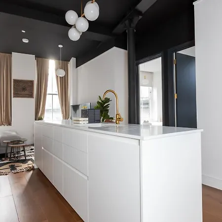 Apartment Two Adjacent Luxurious 1 Bed *