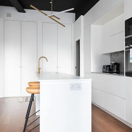 Two Adjacent Luxurious 1 Bed *