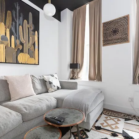 Two Adjacent Luxurious 1 Bed * London