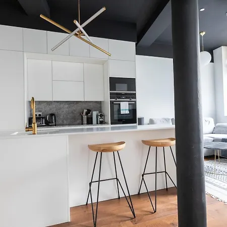 Two Adjacent Luxurious 1 Bed London
