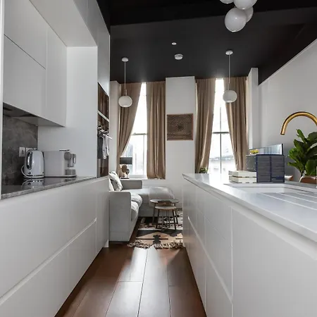 Two Adjacent Luxurious 1 Bed * London