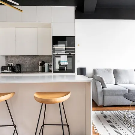 Apartment Two Adjacent Luxurious 1 Bed *