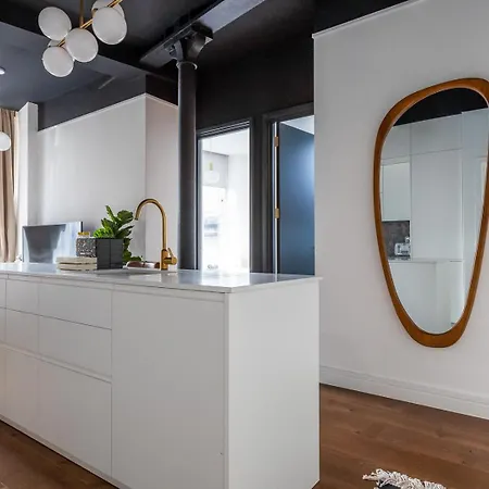 Two Adjacent Luxurious 1 Bed *