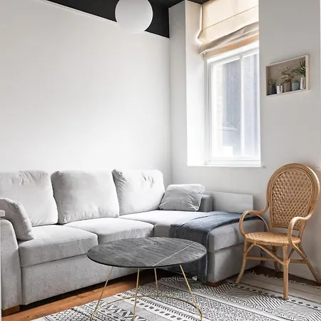 Two Adjacent Luxurious 1 Bed London