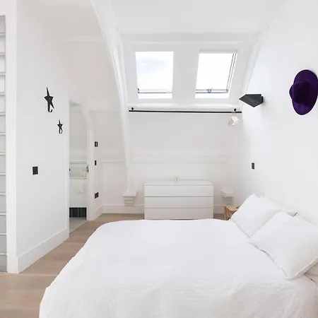 Veeve - Divine Mezzanine *